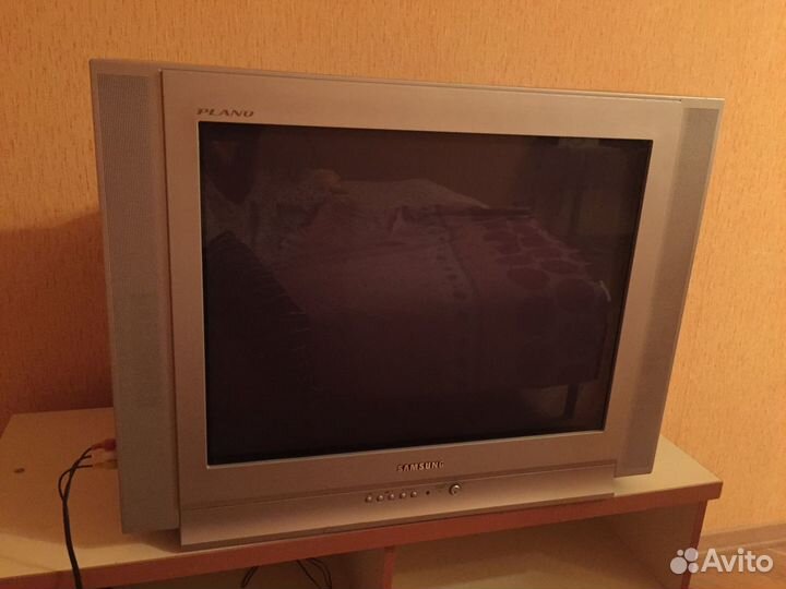 Продается телевизор samsung plano