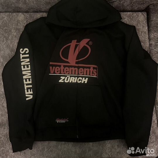 Vetements Zurich зипка