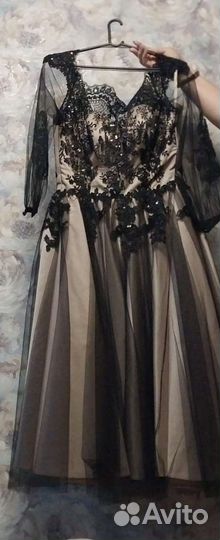 Вечернее платье