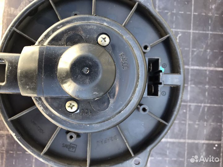 Моторчик печки toyota corolla