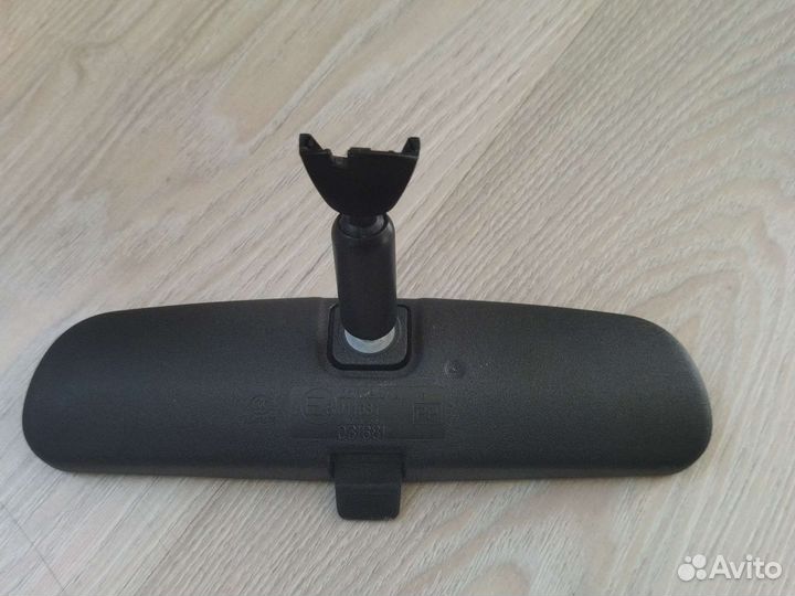 Зеркало заднего вида как новое