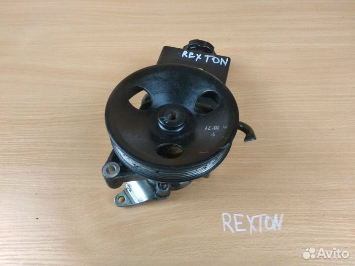 Насос гидроусилителя руля Ssangyong Rexton, 2,7, D