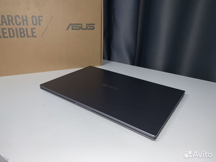 Свежий Asus i3-1115g4, ddr4 8gb, SSD 256gb+HDD 1tb