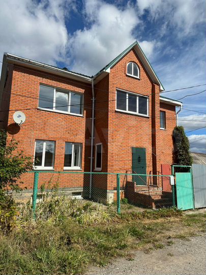 Дом 260 м² на участке 4,5 сот.