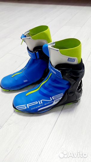 Беговые лыжные ботинки spine