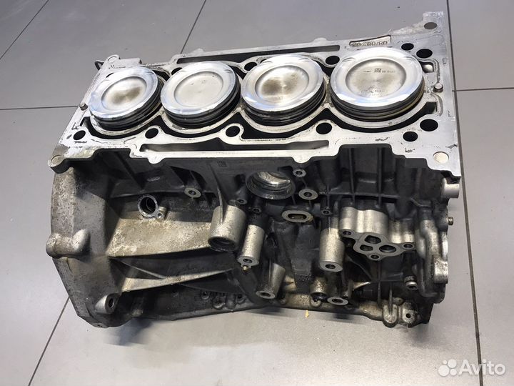 Блок цилиндров с поршневой Mercedes M270 920 2л 27