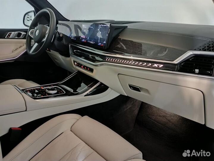 BMW X7 3.0 AT, 2024