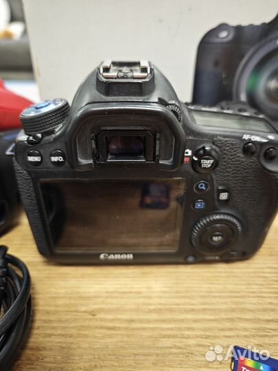 Зеркальный фотоаппарат Canon 6d