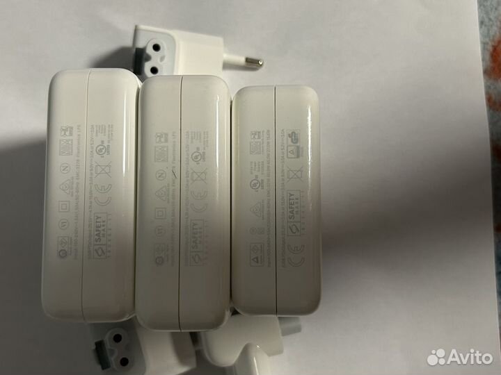 Apple USB-C power adapter 61w-67w-96w
