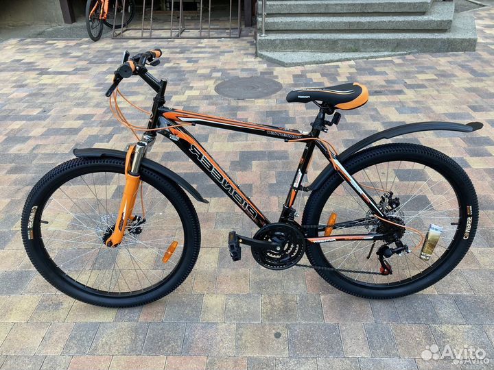 Велосипед горный Черно оранжевый