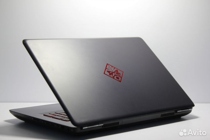 Игровой HP Omen 17.3 Core i7-7 GTX 1070 16 озу IPS