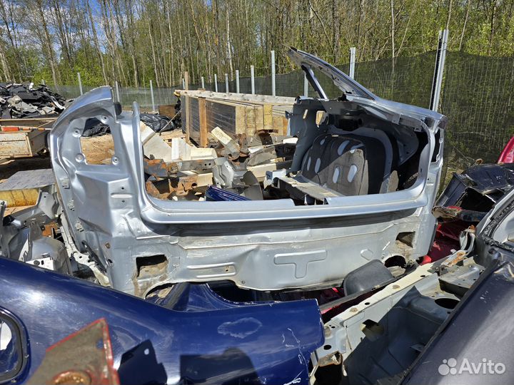 Крыло заднее правое четверть audi a6 c5 седан а6 с