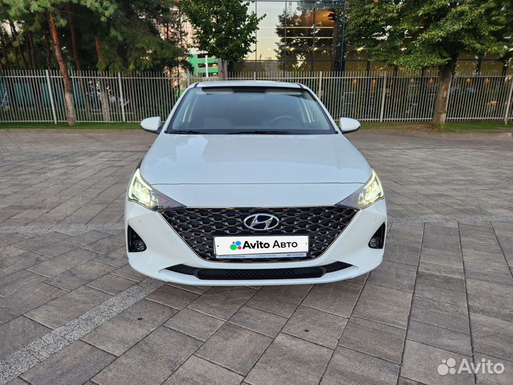 Hyundai Solaris 1.6 AT, 2020, 15 800 км