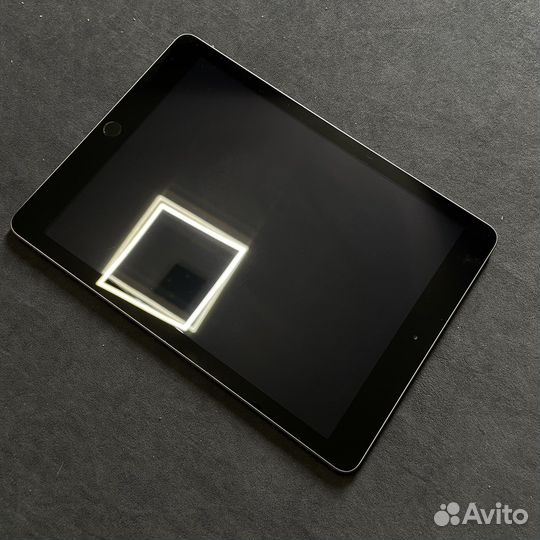 iPad 2017 128 gb space grey