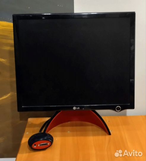 Монитор LG