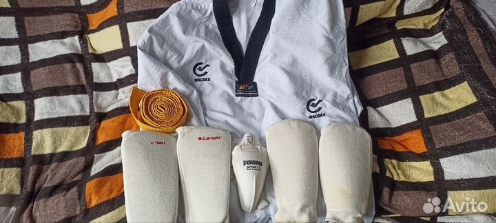 Кимоно для Техвандо wtf с защитой и поясом