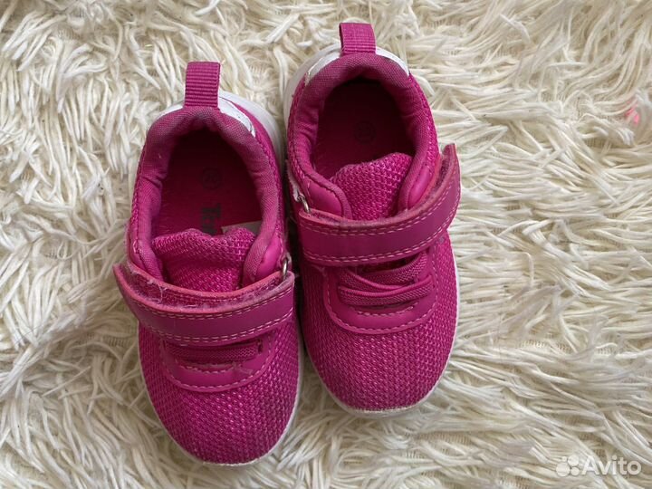 Кроссовки для девочки 20 размер