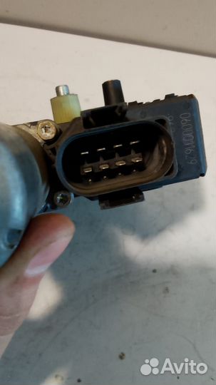 Моторчик стеклоподъемника Audi A6
