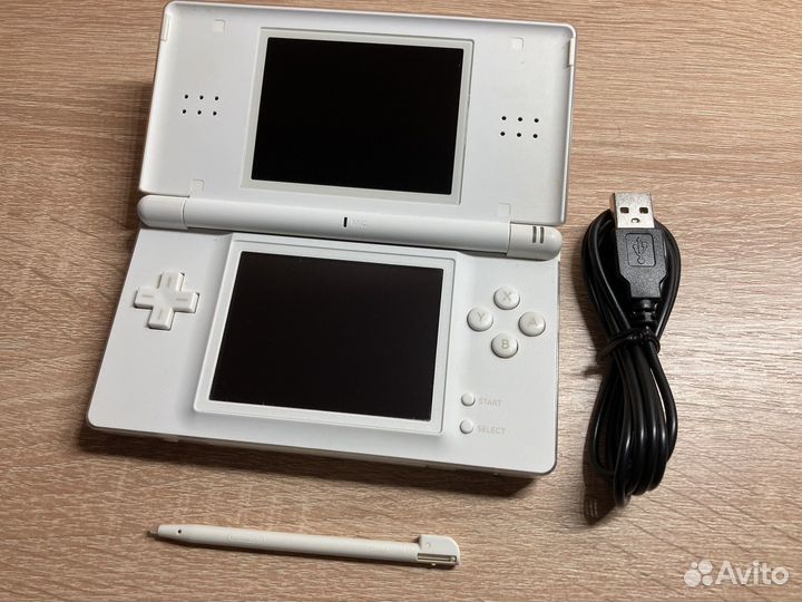 Nintendo DS lite