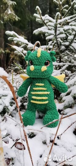 Вязаный дракончик - символ 2024 года