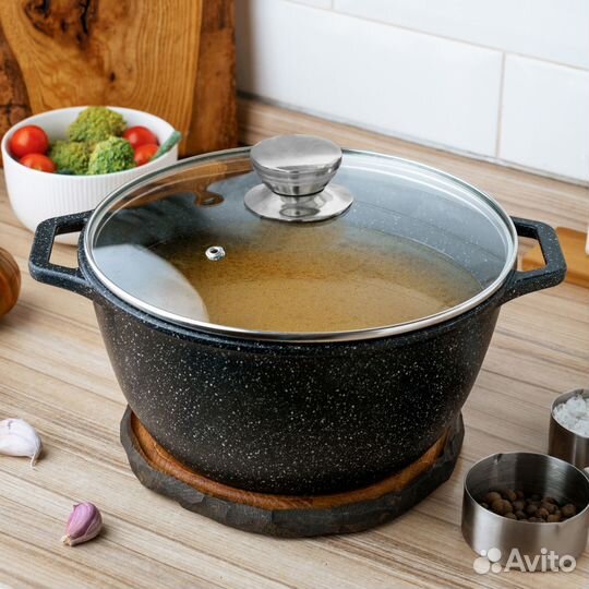 Набор кастрюль с крышками