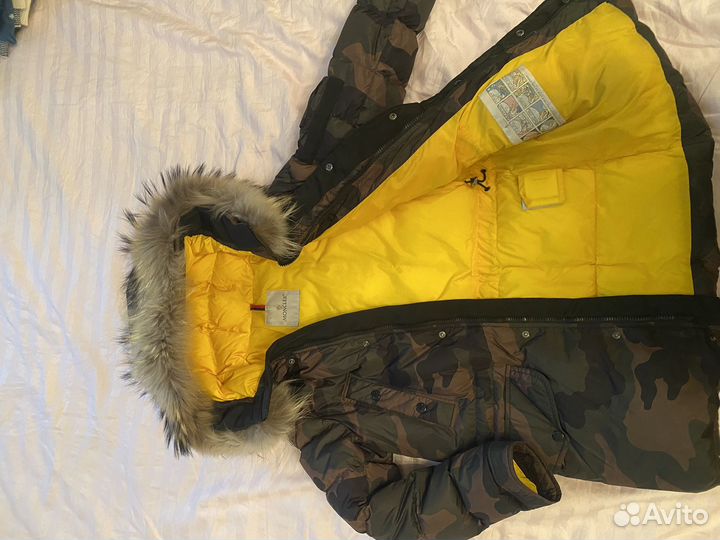 Пуховик Moncler оригинал 152 на 12 лет