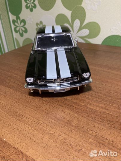 Модели автомобилей 1:18 Ford Mustang 1964