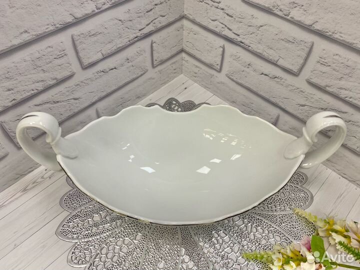 Ваза с ручками 