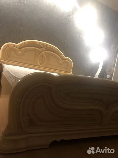 Кровать с тумбами и комод