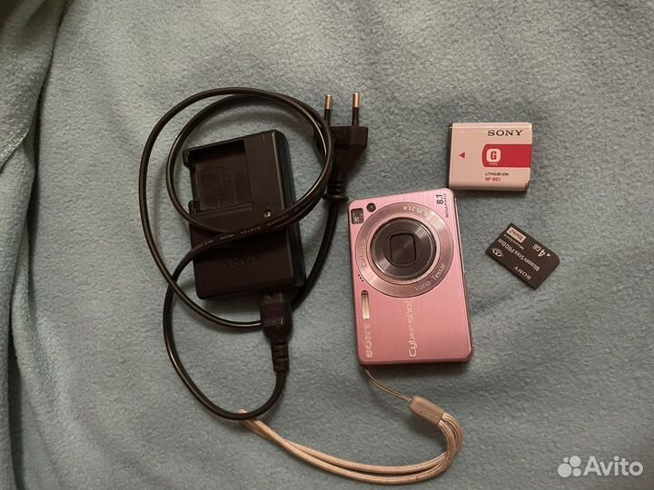 Компактный фотоаппарат sonycyber-shot