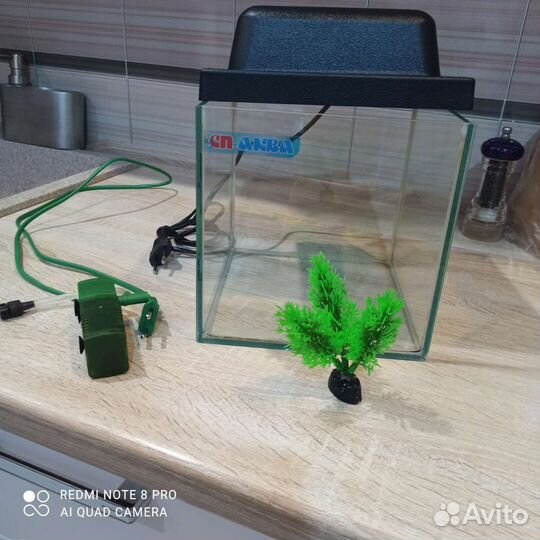 Аквариум с фильтром и светом