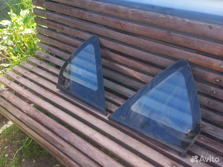 Форточка двери задней mazda 3