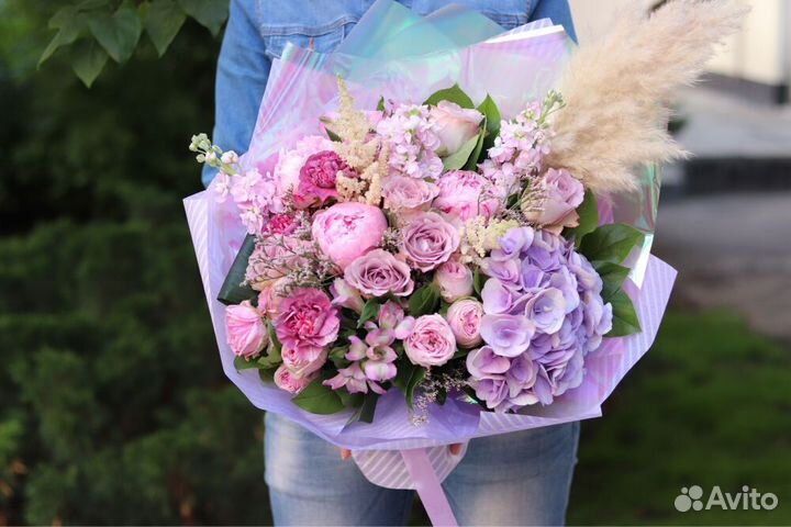 Оригинальный букеты цветов. Доставка или самовывоз