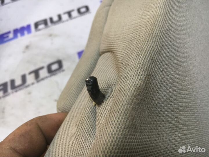 Подлокотник заднего сиденья Рено Меган 2