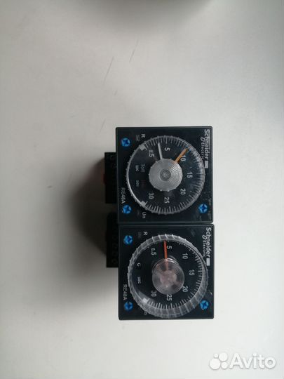 Schneider Electric реле