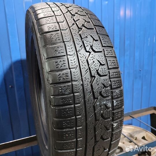 Kumho I'Zen RV Asymmetric 225/65 R17