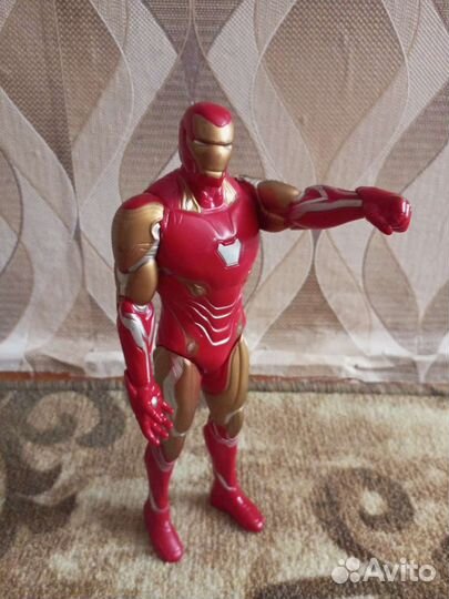 Iron Man (Железный человек) статуэтка (игрушка)