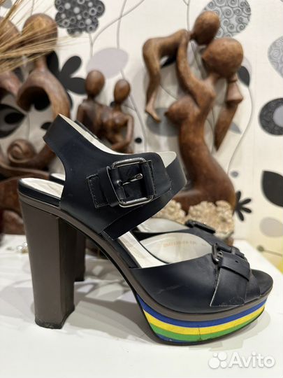 Босоножки Эконика