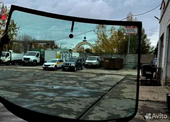 Лобовое стекло на Mercedes Gelandewagen дд дс