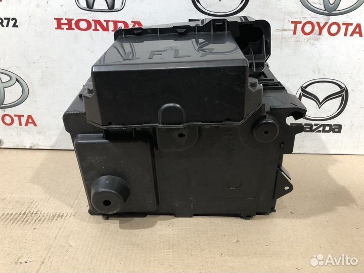 Корпус аккумулятора Mazda 3 BK 2002-2008