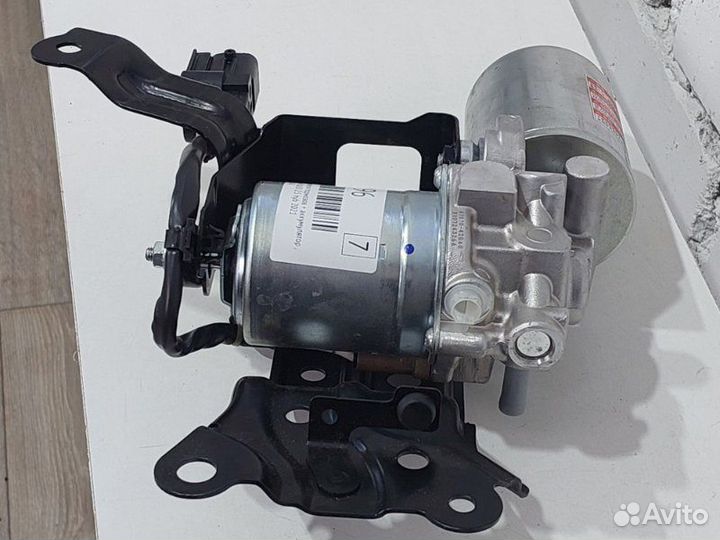 Насос усилителя тормозов + аккумулятор давления