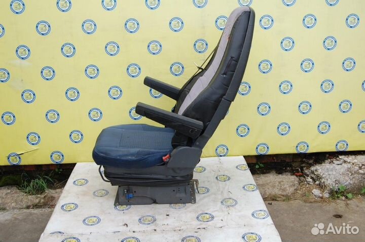 Кресло пассажирское пневматическое 20584573 volvo