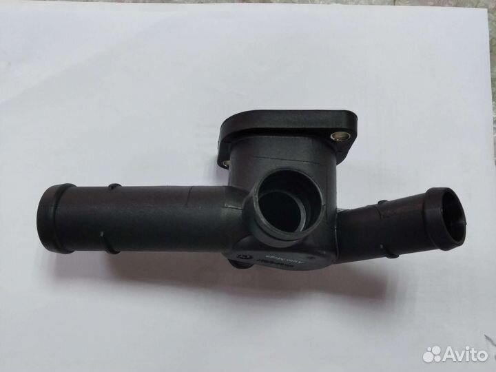 Фланец системы охлаждения Шкода Октавия