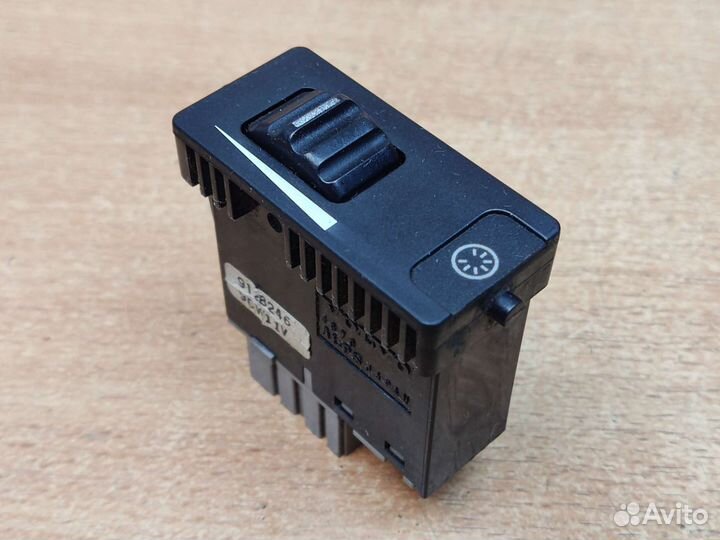 Кнопка яркости щитка приборов, Volvo 960