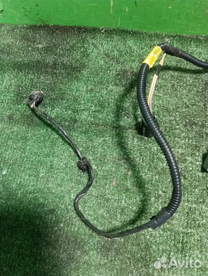 Проводка двери задней левой Dodge Caliber PM 2008