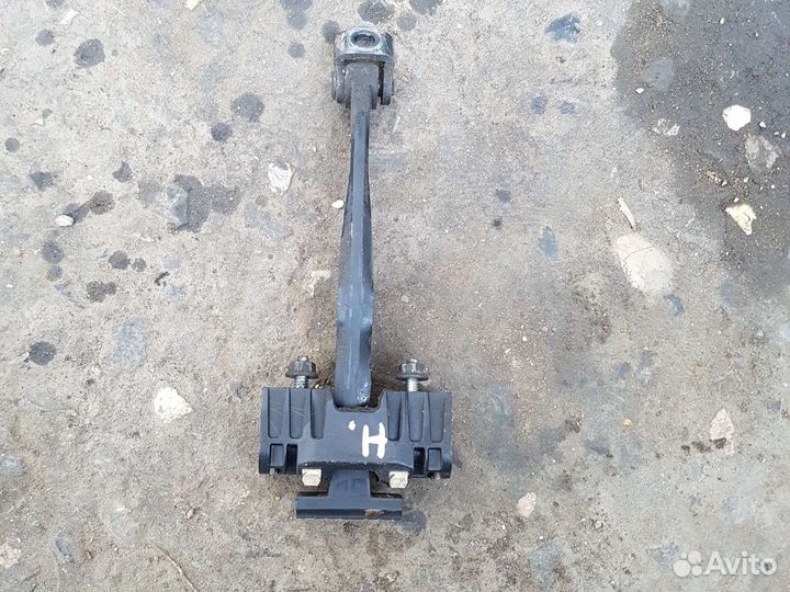 Ограничитель передней двери Opel Astra-H