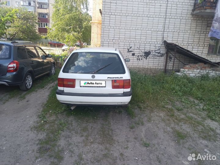 Volkswagen Passat 1.8 МТ, 1994, 300 000 км