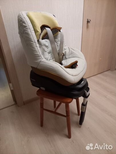 Автомобильное кресло