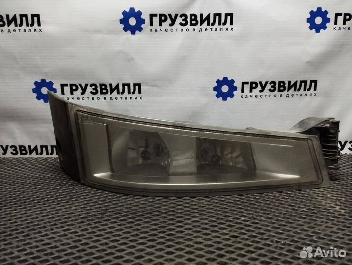 Фара противотуманная правая Volvo FH4 82140744