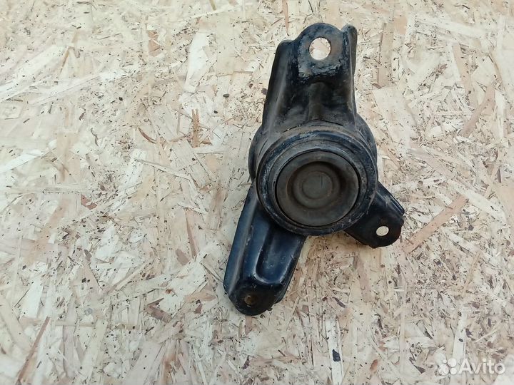 Подушка двигателя правая Hyundai IX35